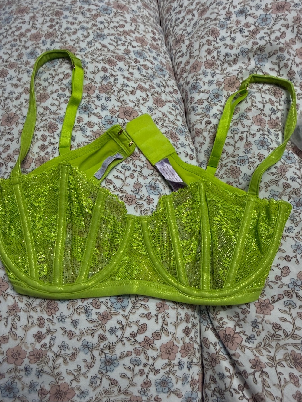 Savage X Fenty Neon Green Lace Underwire Bralette